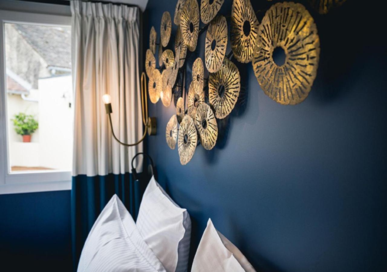 Hotel Saintchristophe Houdan Eksteriør billede